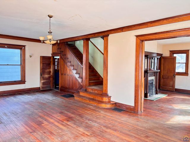 712 Neosho St, Emporia, KS 66801