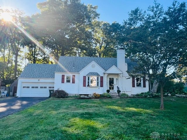 2935 Robin Road, Kettering, OH 45409