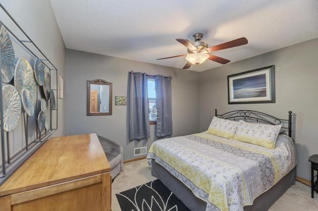 1570 S Sandbar Road, Kankakee, IL 60901