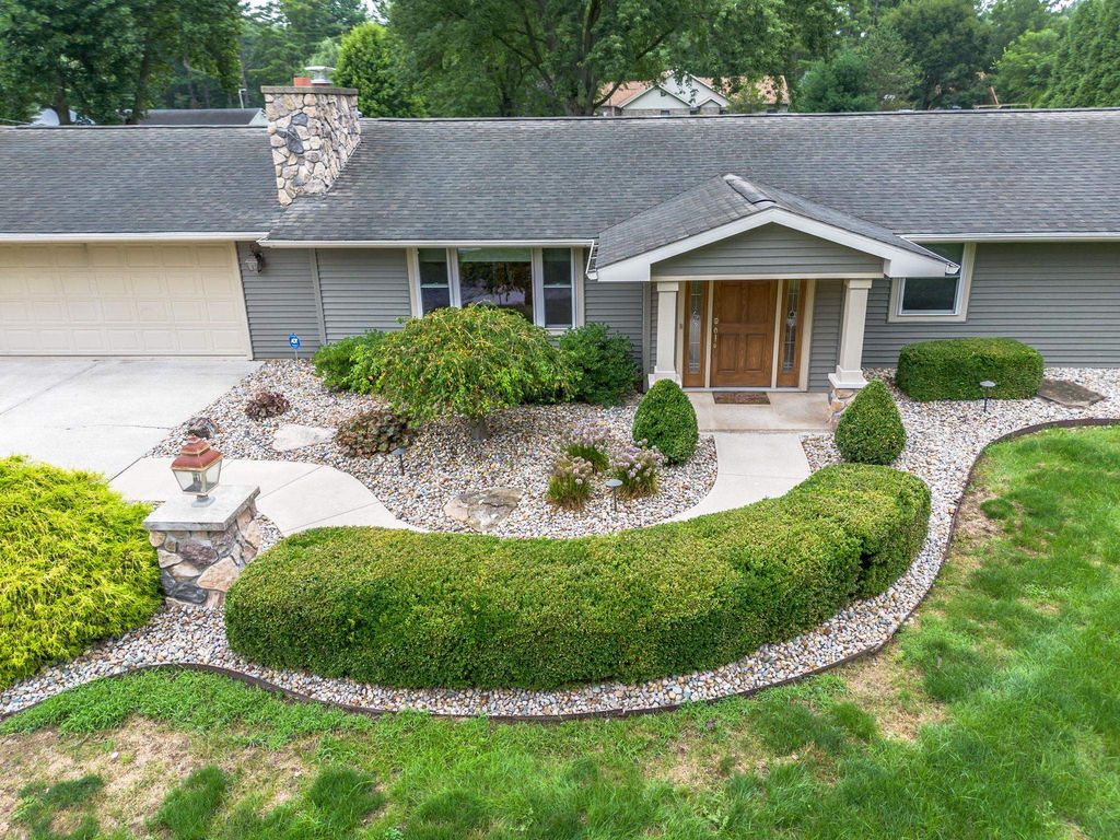 6902 W Hamilton Road, Fort Wayne, IN 46814