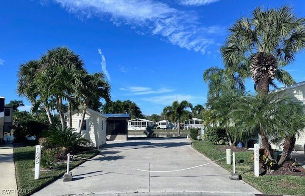 1099 Opal Lake PT, Naples, FL 34114