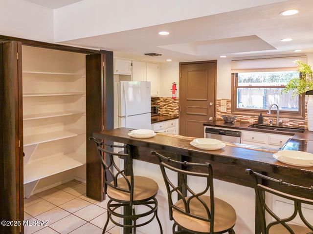 3087 N Sparkman Boulevard, Tucson, AZ 85716