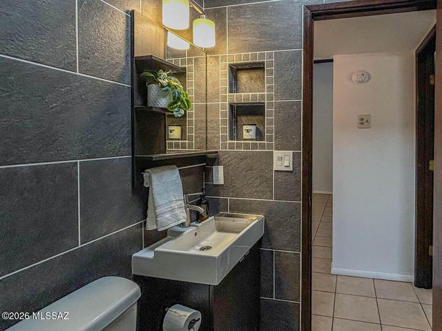 3087 N Sparkman Boulevard, Tucson, AZ 85716