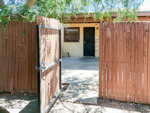 3087 N Sparkman Boulevard, Tucson, AZ 85716