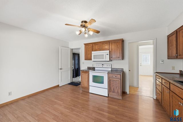 1632 Frederick Dr Drive, Sioux Falls, SD 57105