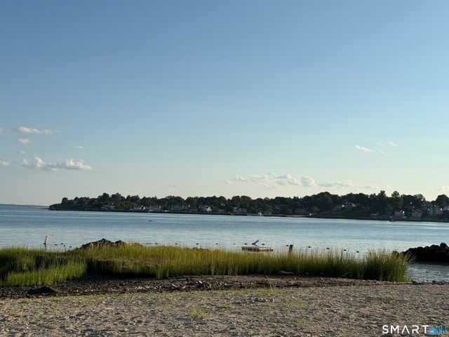 61 Kenilworth Drive West, Stamford, CT 06902