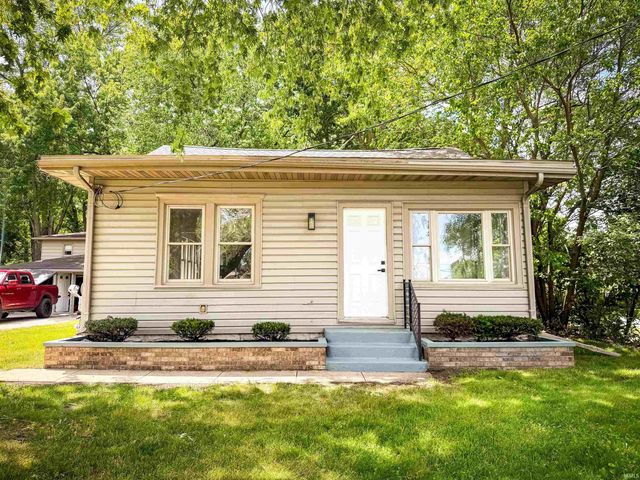 56201 Mayflower Road, South Bend, IN 46619