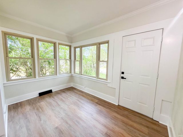 56201 Mayflower Road, South Bend, IN 46619