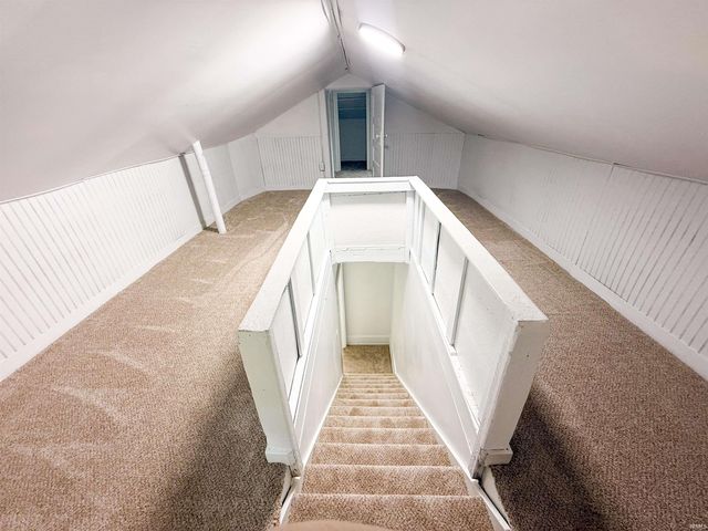 56201 Mayflower Road, South Bend, IN 46619