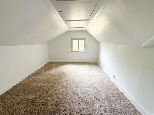 56201 Mayflower Road, South Bend, IN 46619