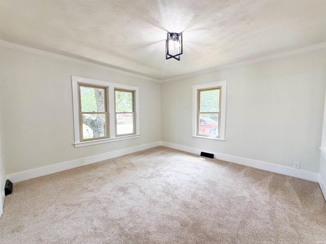 56201 Mayflower Road, South Bend, IN 46619