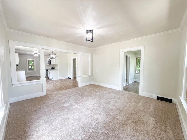 56201 Mayflower Road, South Bend, IN 46619
