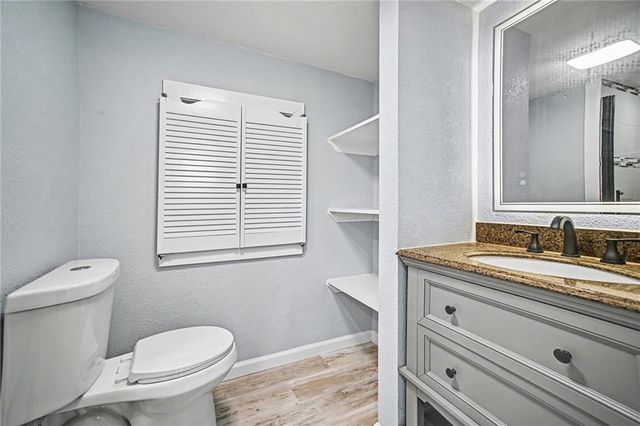 807 E Gudgell Avenue, Independence, MO 64055