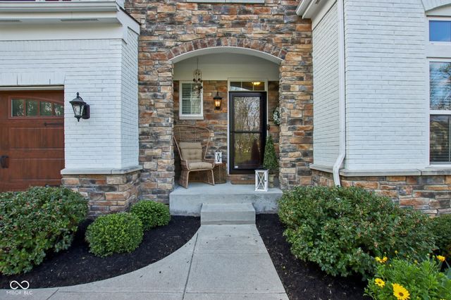 13499 Dorster Street, Fishers, IN 46037