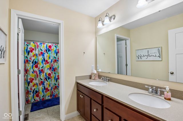 13499 Dorster Street, Fishers, IN 46037