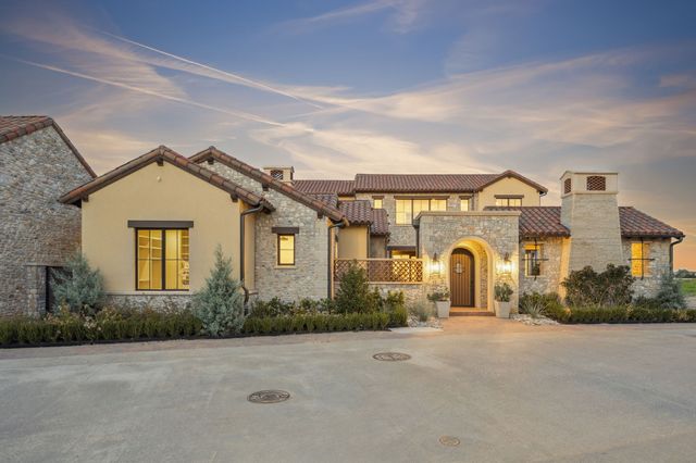 12 Cardona, Westlake, TX 76262