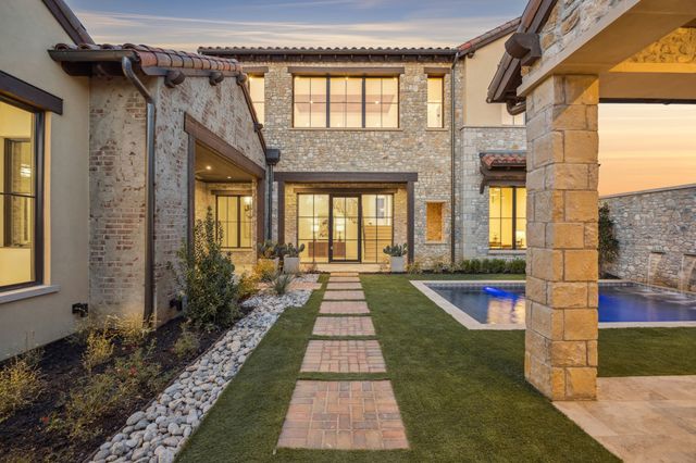 12 Cardona, Westlake, TX 76262
