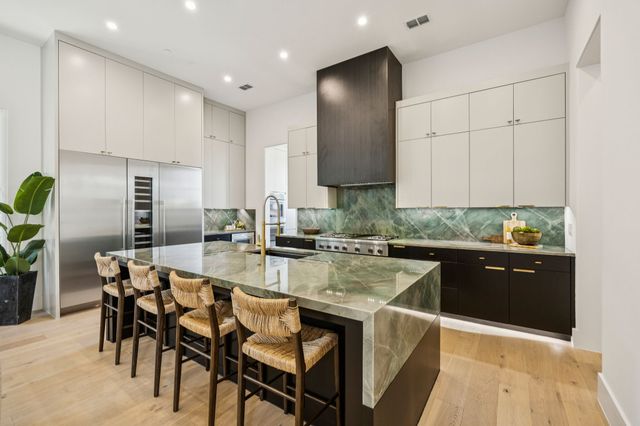 12 Cardona, Westlake, TX 76262