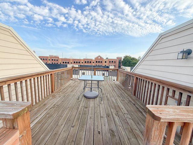 209 Prairie Street 209, Elgin, IL 60120