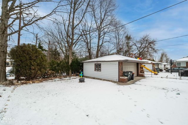 26118 San Rosa Drive, Saint Clair Shores, MI 48081