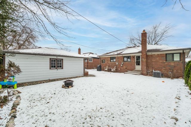 26118 San Rosa Drive, Saint Clair Shores, MI 48081