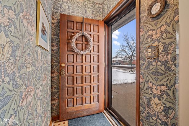 26118 San Rosa Drive, Saint Clair Shores, MI 48081