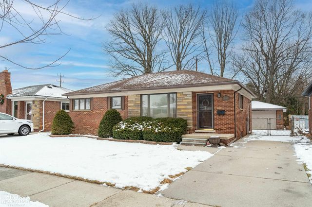 26118 San Rosa Drive, Saint Clair Shores, MI 48081
