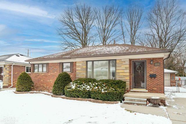 26118 San Rosa Drive, Saint Clair Shores, MI 48081