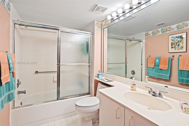 7780 Trent Dr 307, Tamarac, FL 33321