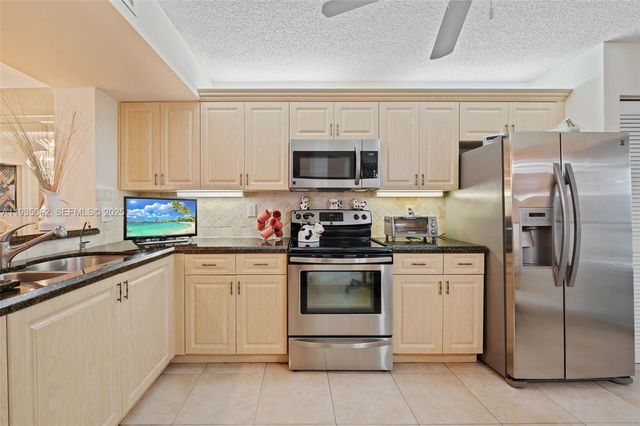 7780 Trent Dr 307, Tamarac, FL 33321