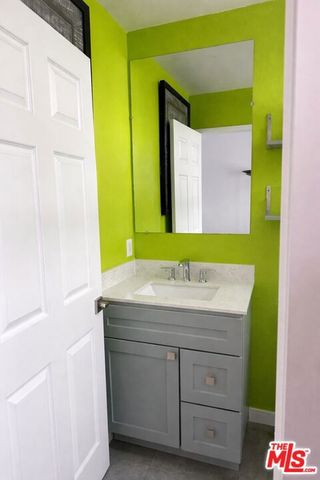 800 Glenway Drive 113, Inglewood, CA 90302