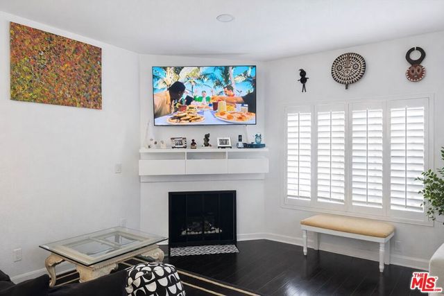 800 Glenway Drive 113, Inglewood, CA 90302