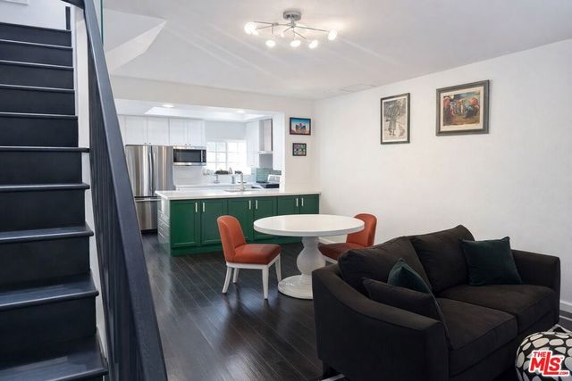 800 Glenway Drive 113, Inglewood, CA 90302