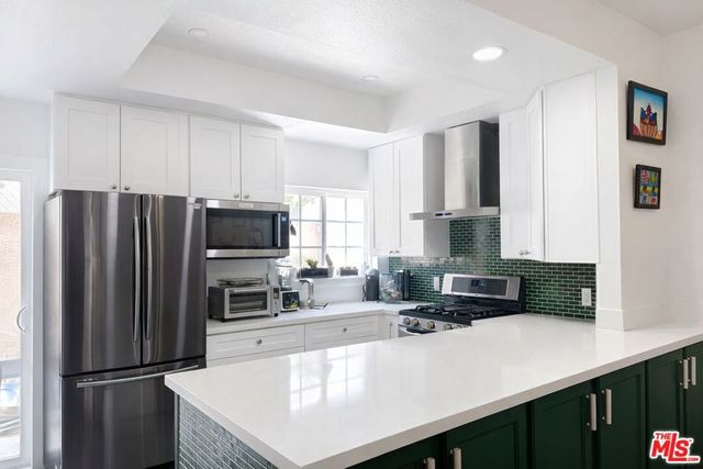 800 Glenway Drive 113, Inglewood, CA 90302