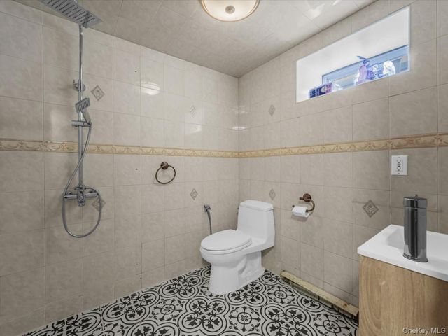 252-15 82nd Avenue, Bellerose, NY 11426