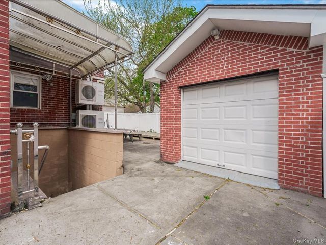 252-15 82nd Avenue, Bellerose, NY 11426