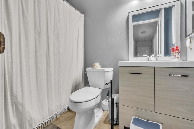 5231 Saint Moritz Ct, Sacramento, CA 95842