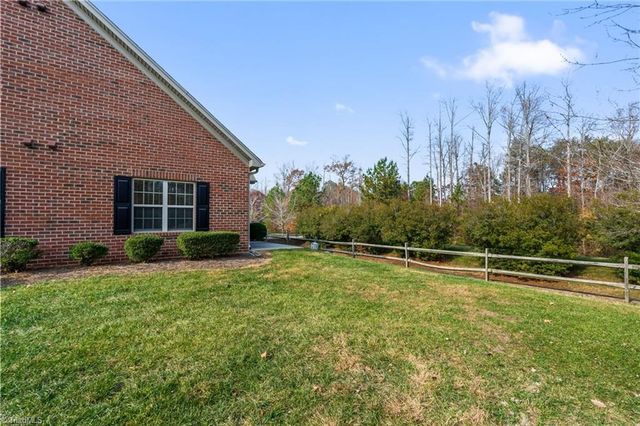 3057 Renaissance Parkway, Jamestown, NC 27282