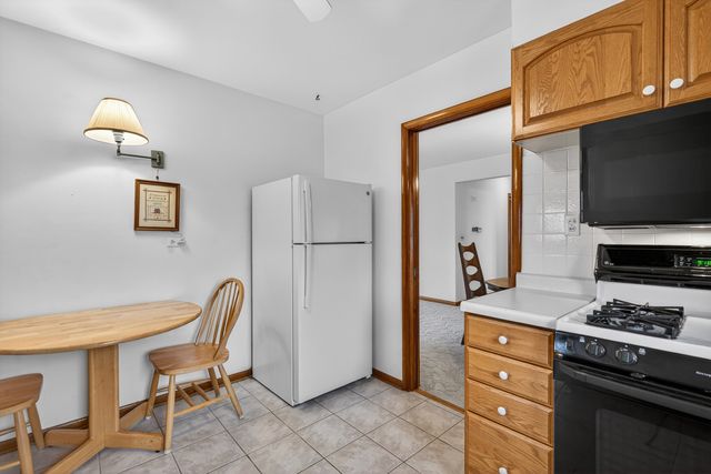 102 W Elaine Circle, Prospect Heights, IL 60070