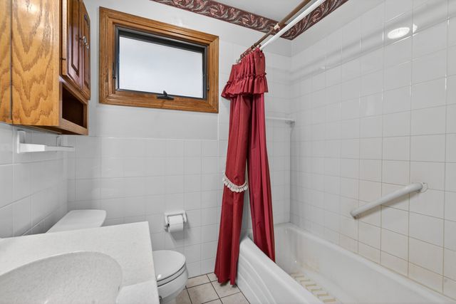 102 W Elaine Circle, Prospect Heights, IL 60070