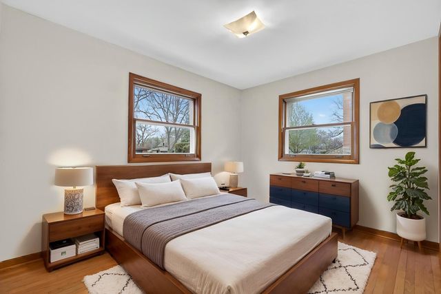 102 W Elaine Circle, Prospect Heights, IL 60070