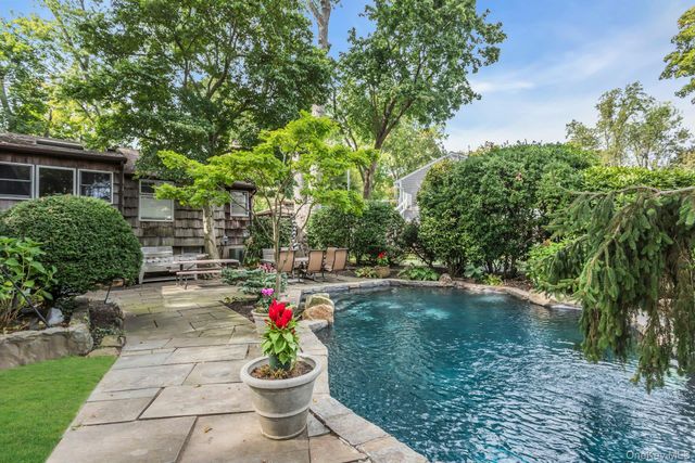 78 Chestnut Street, Glen Cove, NY 11542