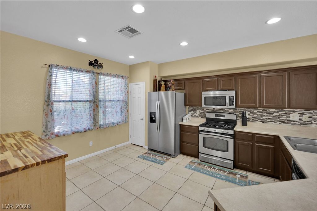 3619 Prairie Orchid Avenue, North Las Vegas, NV 89081 — photo 2