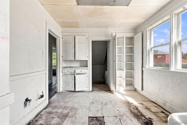 2288 Hazelwood Street, Detroit, MI 48206