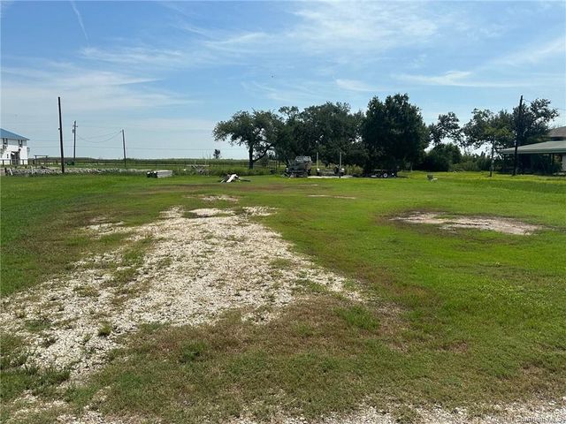 3683 Lake Breeze Road, Lake Charles, LA 70605