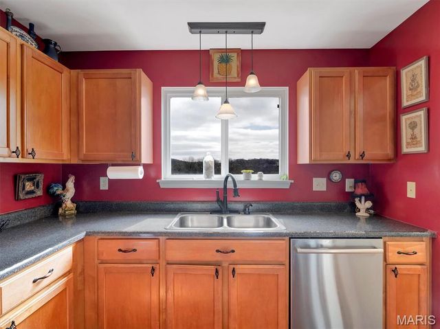 160 Hunters Run Court, Eureka, MO 63025