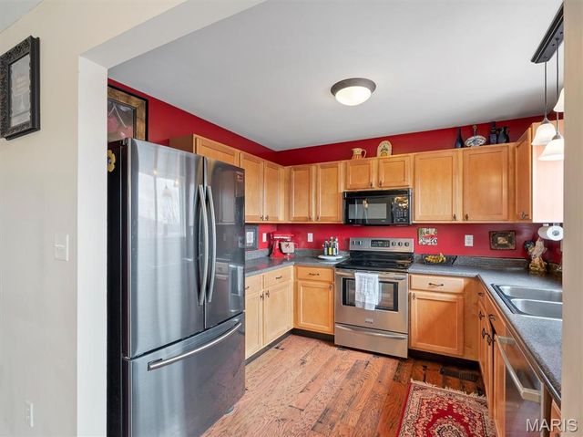 160 Hunters Run Court, Eureka, MO 63025