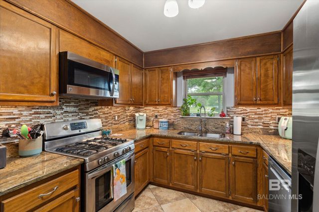 10624 Pecan Drive, Fairhope, AL 36532