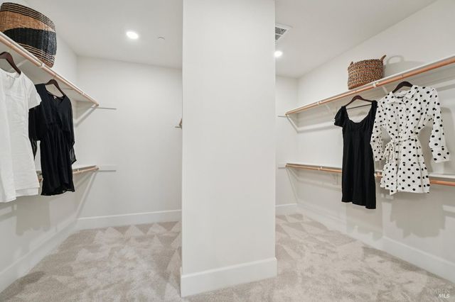 5663 Crystal Dr, Santa Rosa, CA 95404