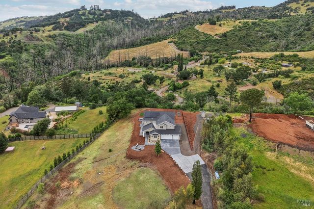 5663 Crystal Dr, Santa Rosa, CA 95404